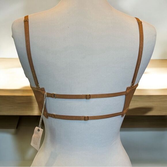 We are HAH Wired Bra Blood Orange Size 30-38B - Picture 3 of 3